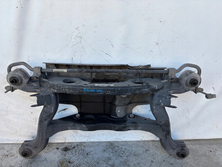 Pont essieu Arrière Renfort pare choc MERCEDES A KLASA W176 12