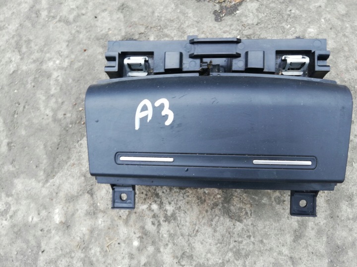 Cendrier AUDI A3 P8