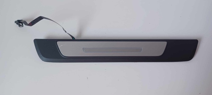 krytka prahová levý záď AUDI E-TRON F8 GE Q4 E-TRON F4 4KE947427