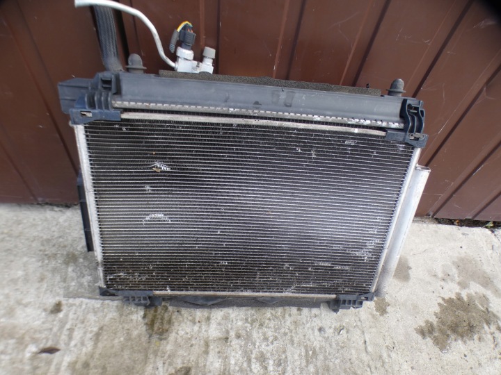 lüfter kühler SKODA FABIA und 1.2 600121207E KOMPLET