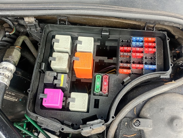 Module fusibles Saab 93 9-3 98-02 2.0