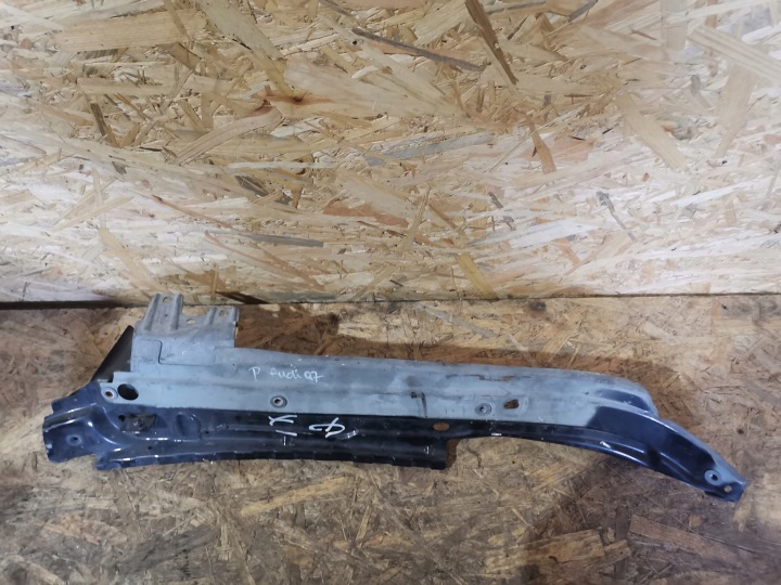 držiak blatníka pravé predok AUDI Q7 4L 4L0805158A