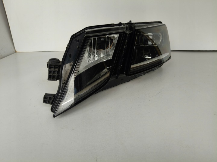 Feux phare Gauche REFLEKTOR SKODA OCTAVIA III 3 5E 5E0 17- LIFT FULL LED