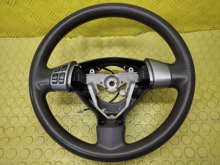 SUZUKI SWIFT IV volante