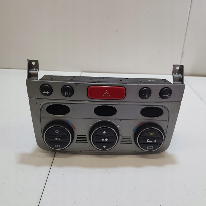Panneau contrôle Bouches buses ALFA ROMEO 147 01560513690