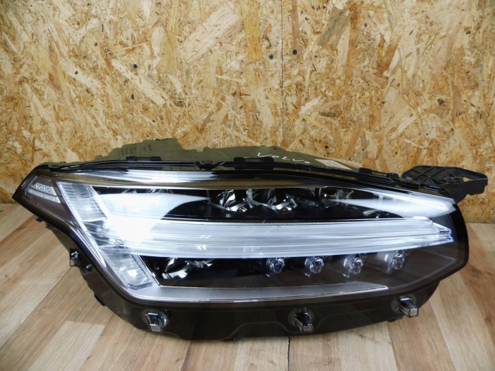 Volvo XC90 II 2022+ LIFT Licht rechts vorne vorne rechts LED