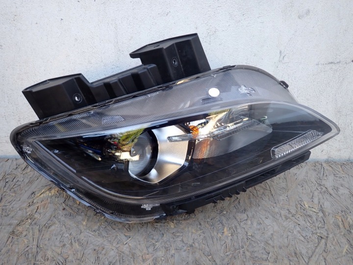 Licht rechts REFLEKTOR rechts HYUNDAI KONA achse LIFT 2020-2023R 92102J9500