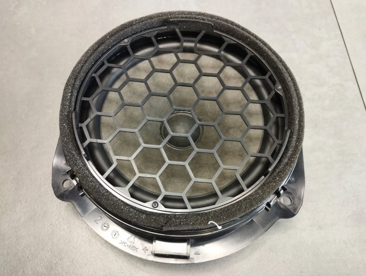 Audi A3 8V Altoparlante PORTA Portiera 8V4035411