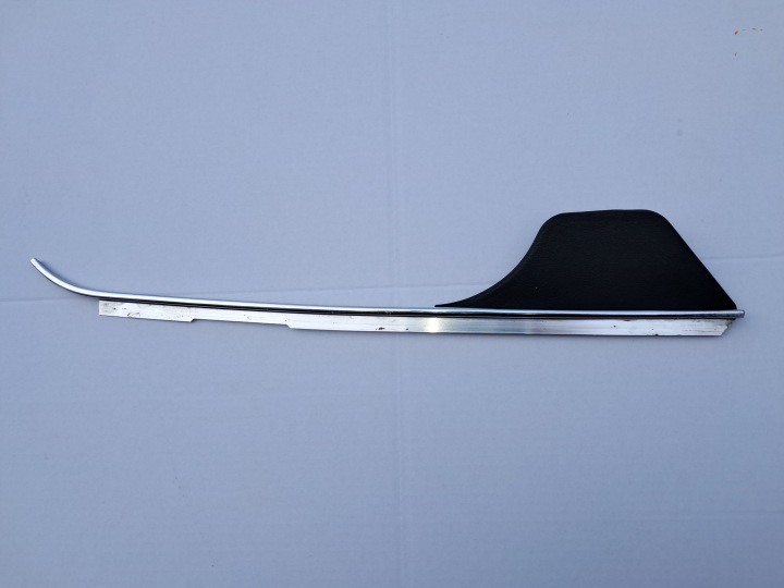 cover right rear part MERCEDES W123 COUPE 1236922022