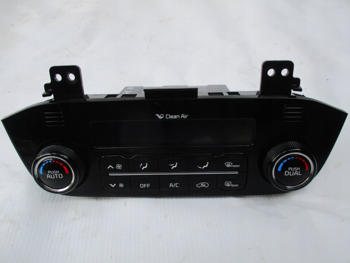 Panel BOCCHETTE klimatronic Kia Sportage 3 97250-3UXXX