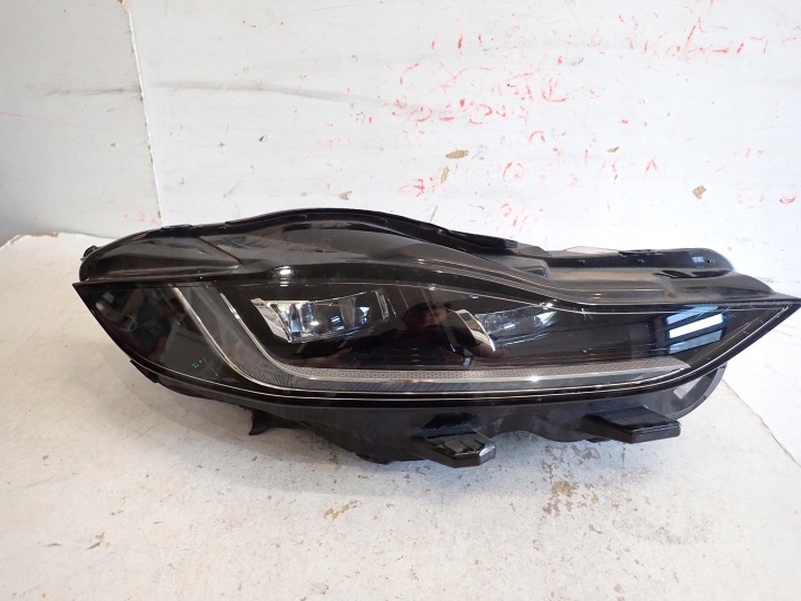 light front front right JAGUAR XE X760 LIFT 19- FULL LED LX73-13W029-EB