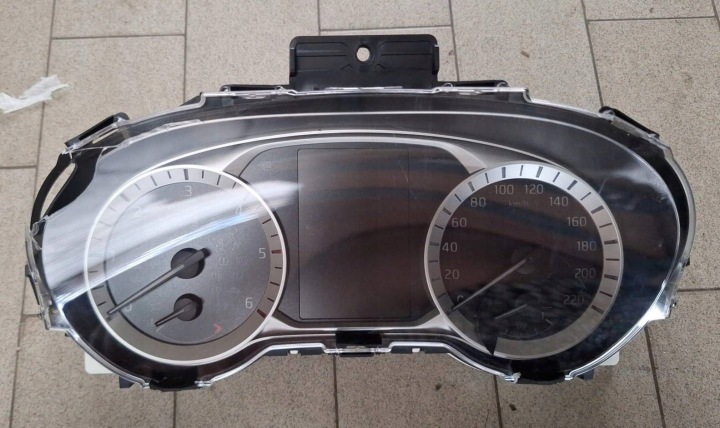 dials Nissan Navara IV D23 NP300 6KB1AC5MS damaged szklo