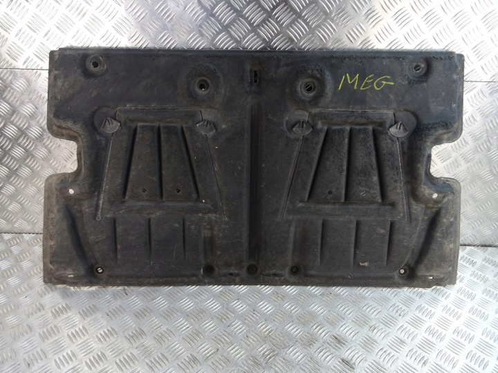 RENAULT MEGANE 5 V E-TECH copertura GREMBIALINA Protezione Sottoscocca 555822010R