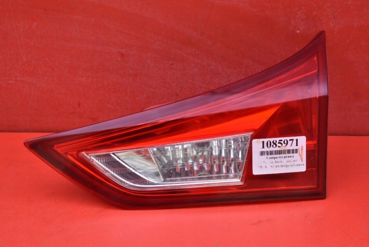 Licht rechts heck hinten 02-268 TOYOTA AURIS 2 II KOMBI 12-15