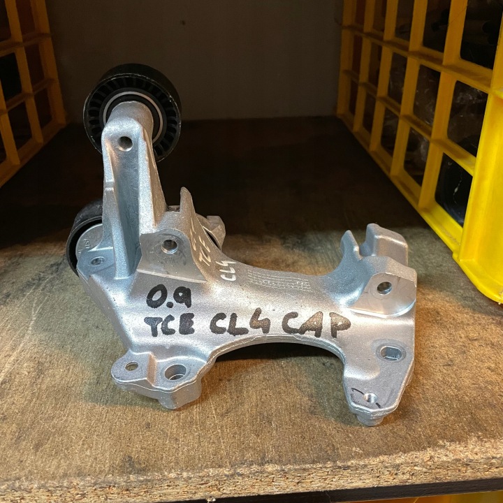 RENAULT NISSAN DACIA 0.9 TCE SUPPORTO 117108063R