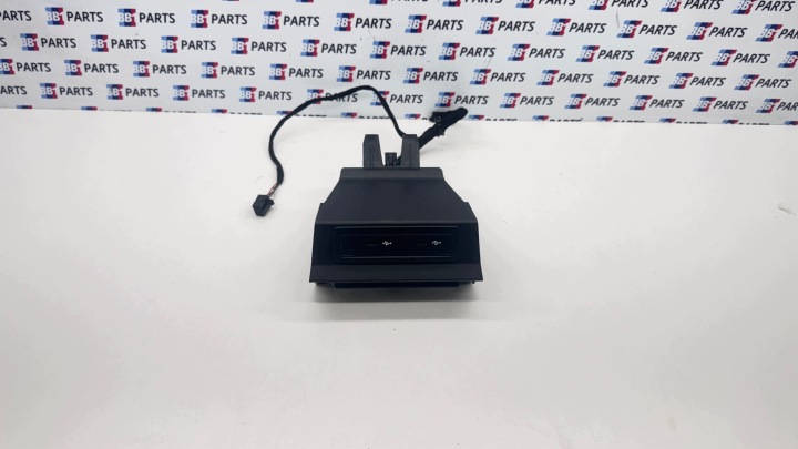 MERCEDES W177 W118 W247 PORT USB Adaptateur Boîte Câblage A2478204002