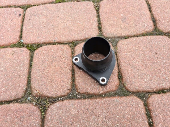 elbow kruciec 1.2T LIFT Opel Astra K 55491961