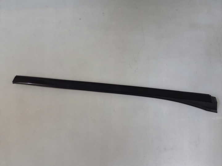 Leiste Schutzleiste Fenster czolowej links 197 MERCEDES GLC X253 W253 A2536906000
