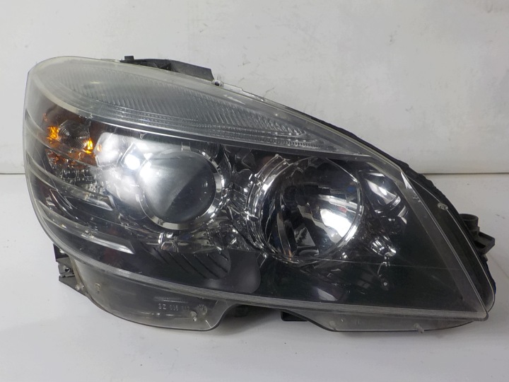 MERCEDES-BENZ CLC W203 Licht rechts vorne vorne UK A2039061000