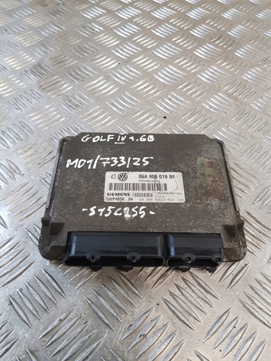 Bedienteil DES MOTORS 06A906019BF 5WP4858 04 VW GOLF IV 1.6B EUROPA