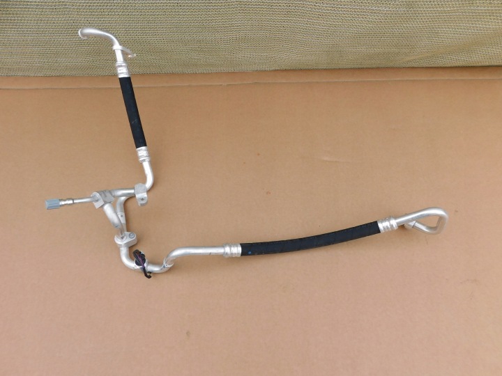 Conduit pieces tuyaux Climatisateur air conditionné Tuyau flexible Tuyau Volkswagen ID Skoda OEM 1EA816739 1EA816743M