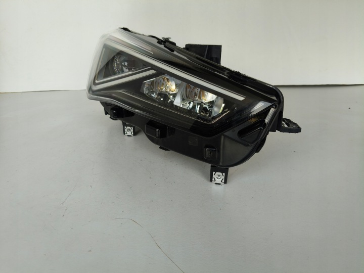 light right REFLEKTOR SEAT LEON IV 4 5FA 20- FULL LED