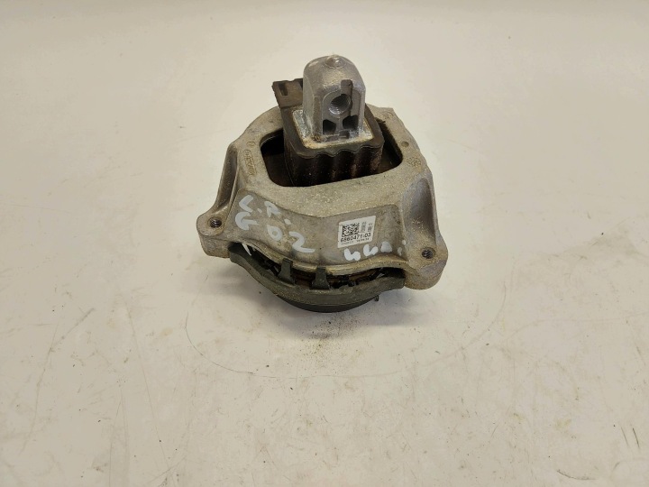 BMW G02 X4 M40i 2023r airbag supporto motore staffa fissaggio sinistra 3.0i m440i 6860471