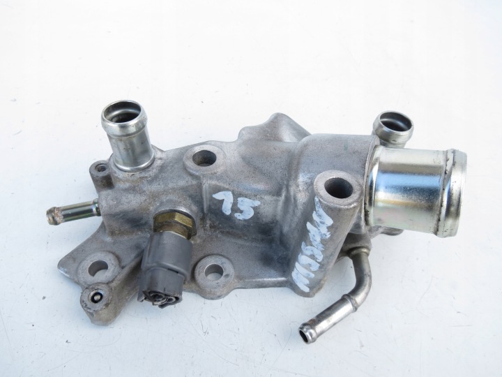 kryt termostatu 111010B521 NISSAN QASHQAI JUKE 1.6 B