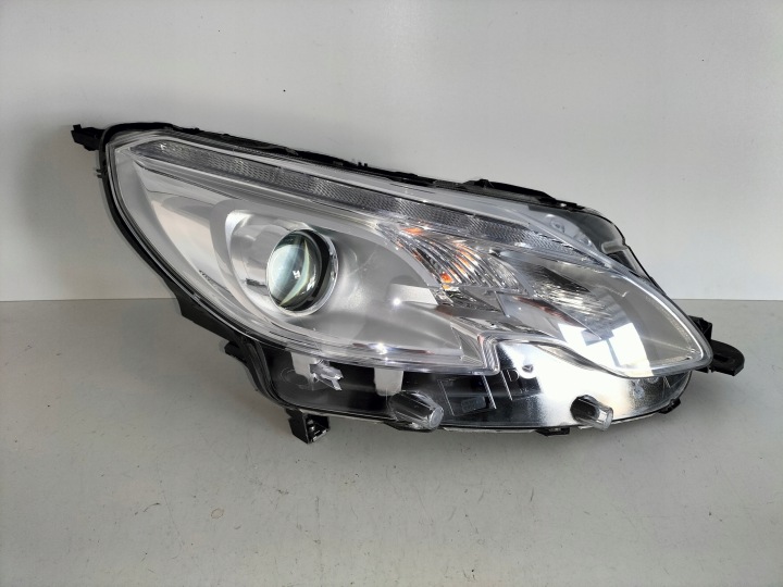 light front reflektor right PEUGEOT 2008 13-16