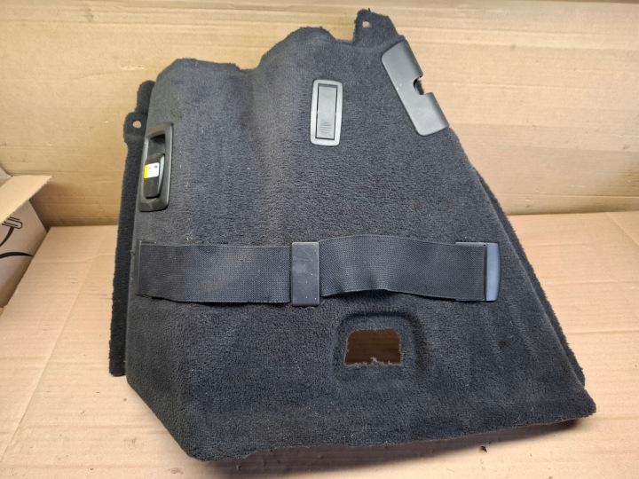 kryt tapacír kufru levý BMW F07 9139177