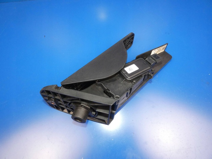 VOLVO XC90 II PEDAL POTENCJOMET gas