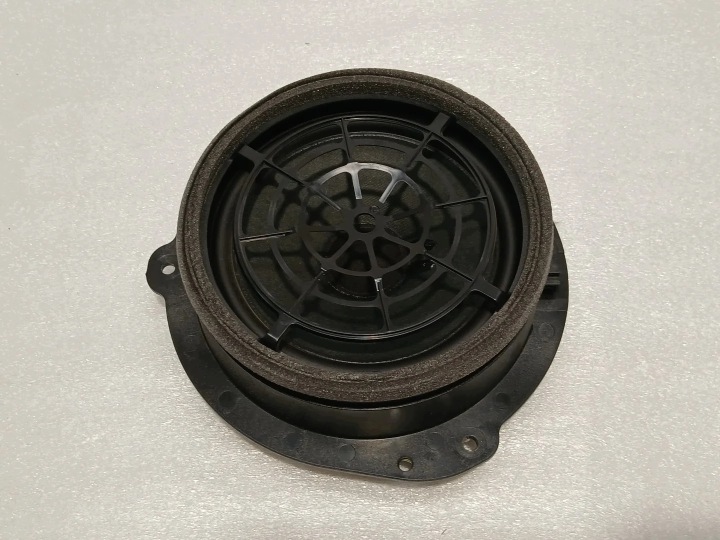 AUDI A4 B9 LIFT speaker door bang&OLUFSEN 8W5035411A