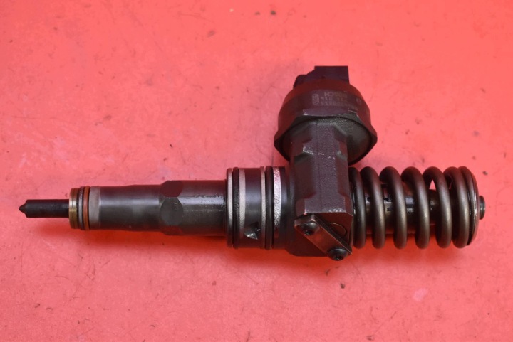 Injecteur Injecteur 038130073AG 041470215 VW TOURAN 1 et 1.9 TDI 105 KM 03-06