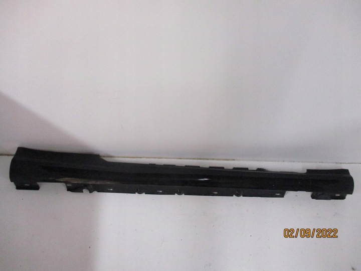 Naklada threshold Mercedes E COUPE AMG A2076901840