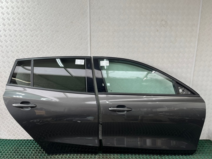FORD FOCUS MK4 18- KOMBI Tür vorne hinten rechts Farbe ND MAGNETIC GREY