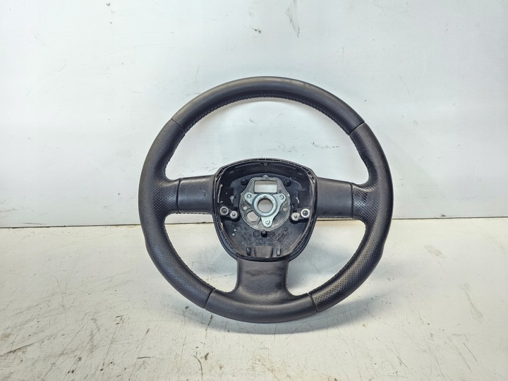 volant koža AUDI A3 A4 A6 8P0419091CK TNA *3*
