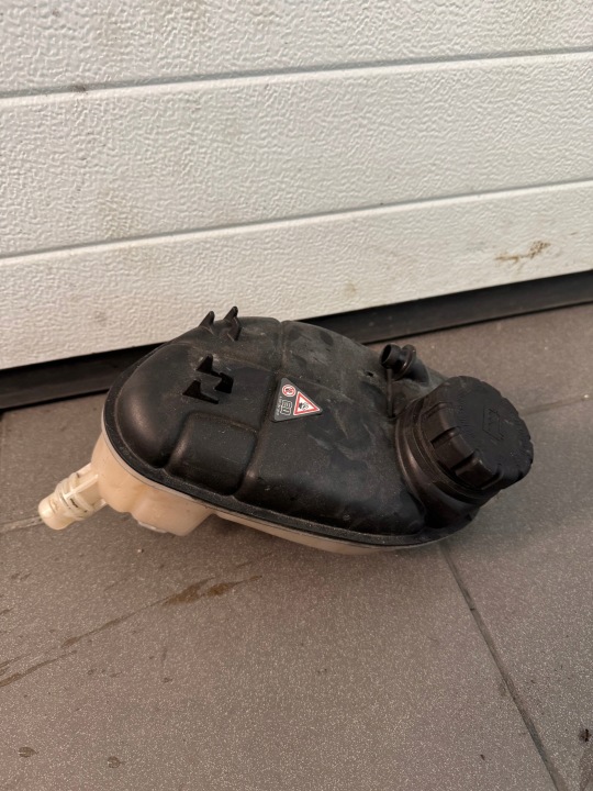 vaschetta serbatoio acqua MERCEDES CLA W117