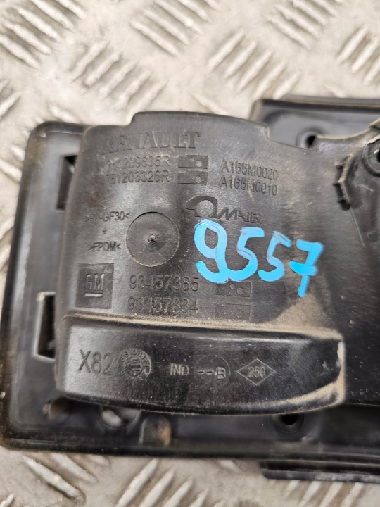 Tankklappe des Kraftstoffsbehälters ADBLUE 93457385 RENAULT TRAFIC III IV 21