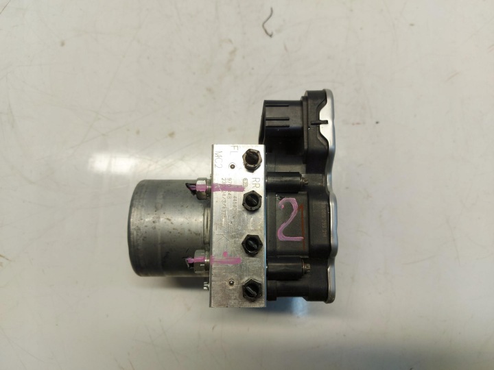 Toyota Yaris IV P21 GR, Pompe Module Unité de contrôle abs 44540-0d791