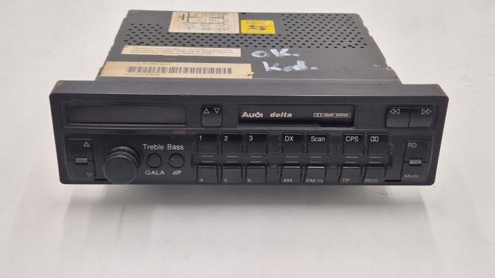 RADIO DELTA 4D0035192 AUDI A6 C4 100 C4 A4 B5 A8 D2 BDB!!
