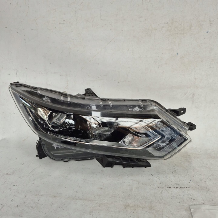 NISSAN QASHQAI 2 II J11 LIFT 17- light right front front lens+ LED