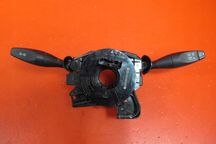 FORD FIESTA 5 V MK6 JH 01-08 ovladanie stieracov ZESPOLONY kroužek ZWIJAK