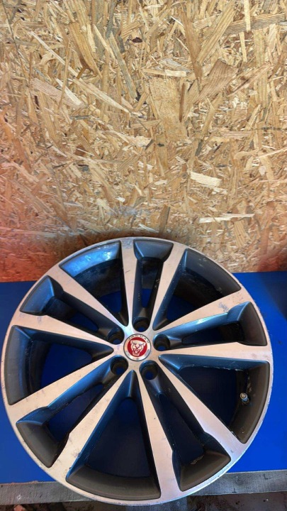 felni Alu Jaguar OE HK8M-1007-HA 8.5" x 20" 5x108 ET 45 Alufelge