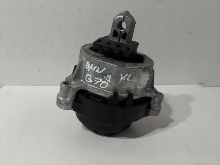 BMW 7 G70 Supporti motore usato sinistra (120)