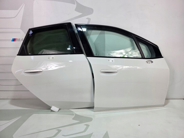 Tür rechts hinten BMW 2 U06 A300 ALPINWEISS
