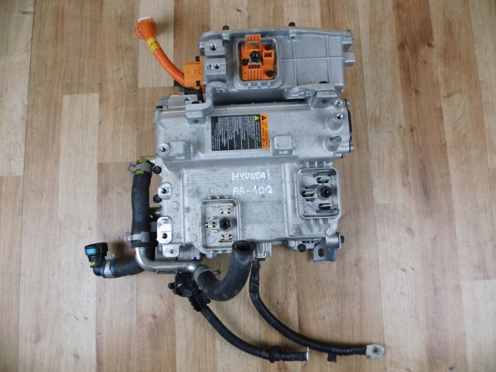 Hyundai Tucson IV NX4 falownik konwerter inwerter