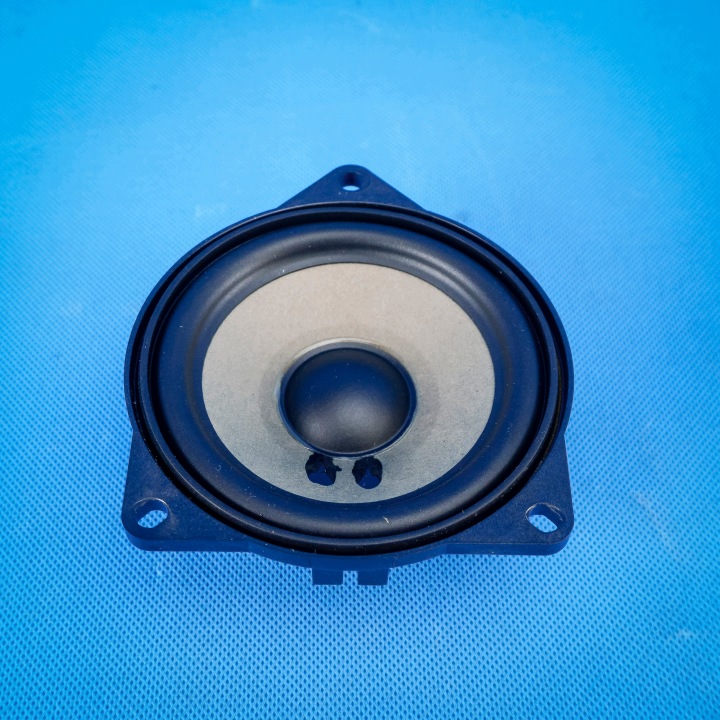 speaker of the rear polki left right BMW 5 G30 65139354084 9354084 25km