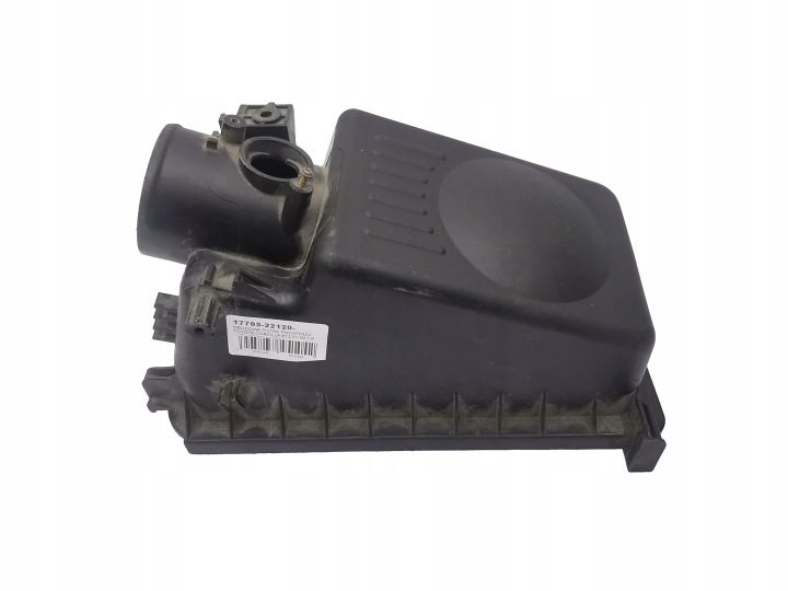 cover of a filter, air TOYOTA COROLLA E12 01-09 1.6 VVTI / 17705-22120