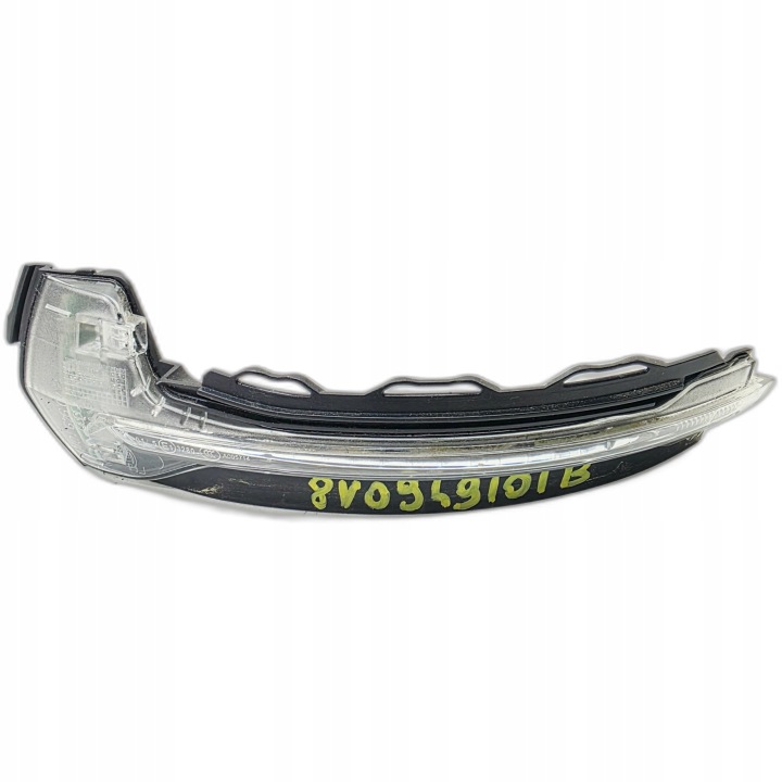 Blinkerleuchte LUSTERA links AUDI A3 8V 8V0949101B