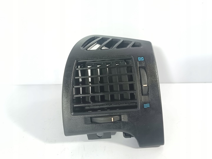 Hyundai Sonata V 5 grid air conditioning devices air right of the passenger
